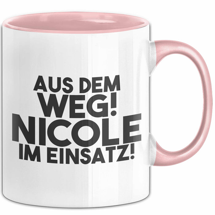 Nicole Tasse Aus Dem Weg! Nicole Im Einsatz! Geschenk