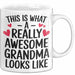 Oma Tasse Geschenk This Is What Awesome Grandma Looks Like Geschenkidee Weiß Trendation