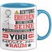 Yogi Geschenk Tasse Lustiger Spruch Erheben Sie Sich Der Yogi Betritt den Raum Blau Trendation