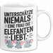 Elefantenliebhaber Frauen Tasse Geschenk Lustige Geschenkidee Spruch Unterschätze Niemals Eine Frau Die Elefanten Liebt Weiß Trendation