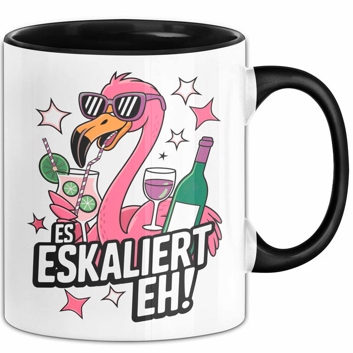 Flamingo Trinkend Tasse Geschenk Lustige Geschenkidee Spruch Es Eskaliert Eh Schwarz Trendation