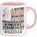 Konzertveranstalter Geschenk Tasse Lustiger Spruch Erheben Sie Sich Der Konzertveranstalter Betritt den Raum Rosa Trendation