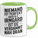 Irmgard Tasse Geschenk Niemand Ist Perfekt Irmgard Verdammt Nah Dran Geschenkidee Grün Trendation