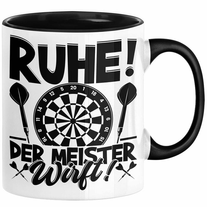 Dart-Spieler Geschenk Tasse Kaffee-Becher Darts Geschenkidee Spruch Geburtstag Ruhe Der Meister Wirft Schwarz Trendation