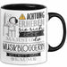 Musikbloggerin Tasse Geschenk Lustiger Spruch Bitte Erheben Sie Sich Seine Majestät Die Musikbloggerin Betritt Den Raum Schwarz Trendation