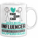 Influencer Geschenk Tasse Ich Bin Influencer Aber Sag Doch Einfach Superheld Lustige Geschenkdiee für Influencer Kaffee-Becher Weiß Trendation