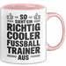 Fußballtrainer Fußballteam Tasse Geschenk Lustige Geschenkidee Spruch So Sieht Ein Richtig Cooler Fussball Trainer Aus Rosa Trendation