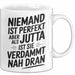 Jutta Tasse Geschenk Niemand Ist Perfekt Jutta Verdammt Nah Dran Geschenkidee Weiß Trendation