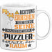 Puzzler Geschenk Tasse Lustiger Spruch Erheben Sie Sich Der Puzzler Betritt den Raum Weiß Trendation