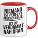 Beate Tasse Geschenk Niemand Ist Perfekt Beate Verdammt Nah Dran Geschenkidee Rot Trendation