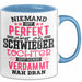 Schwiegertochter Tasse Geschenk Spruch Niemand Ist Perfekt Aber Als Schwiegertochter Ist Man Nah Dran Becher Blau Trendation
