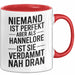 Hannelore Tasse Geschenk Niemand Ist Perfekt Hannelore Verdammt Nah Dran Geschenkidee Rot Trendation