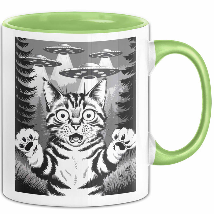 Katzen Tierliebhaber Tasse Geschenk Lustige Geschenkidee Spruch Alien UFO Katze Grün Trendation
