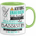 Bassistin Tasse Geschenk Lustiger Spruch Bitte Erheben Sie Sich Seine Majestät Die Bassistin Betritt Den Raum Grün Trendation