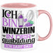 Winzerin Ausbildung Start Geschenk Tasse Ich Bin Winzerin In Der Ausbildung Ich Darf Das Kaffee-Becher Geschenkidee Rosa Trendation