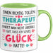Physiotherapeut Physiotherapie Tasse Geschenk Lustige Geschenkidee Spruch Eine Richtig Tolle Therapeut Findet Man Nicht Überall Grün Trendation