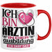 Ärztin Ausbildung Start Geschenk Tasse Ich Bin Ärztin In Der Ausbildung Ich Darf Das Kaffee-Becher Geschenkidee Rot Trendation