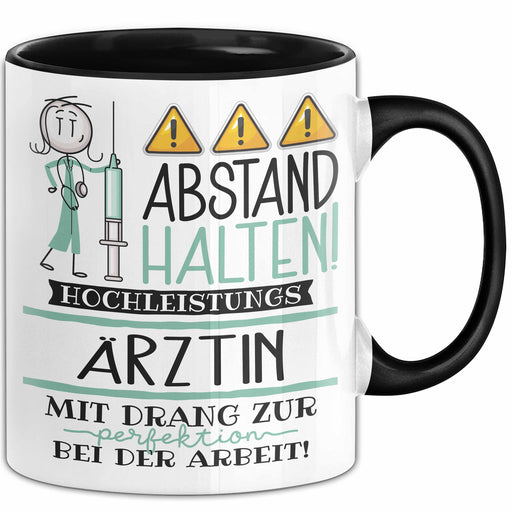Ärztin Tasse Geschenk Lustig Abstand Halten Hochleistungs-Ärztin Mit Drang Zur Perfektion Bei Der Arbeit Trendation