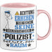Polizist Geschenk Tasse Lustiger Spruch Erheben Sie Sich Der Polizist Betritt den Raum Rosa Trendation
