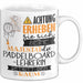 Paddelboard-Lehrerin Tasse Geschenk Lustiger Spruch Bitte Erheben Sie Sich Seine Majestät Die Paddelboard-Lehrerin Betritt Den Raum Weiß Trendation