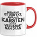 Karsten Tasse Niemand Ist Perfekt, Karsten Ist Nah Dran Geschenk Rot Trendation