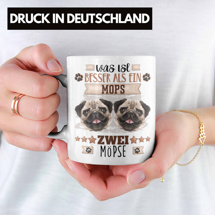 Mops Besitzer Tasse Geschenk Lustiger Spruch Geschenkidee Was Ist Besser Als Ein Mops Weiß Trendation