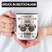 Mops Besitzer Tasse Geschenk Lustiger Spruch Geschenkidee Was Ist Besser Als Ein Mops Schwarz Trendation