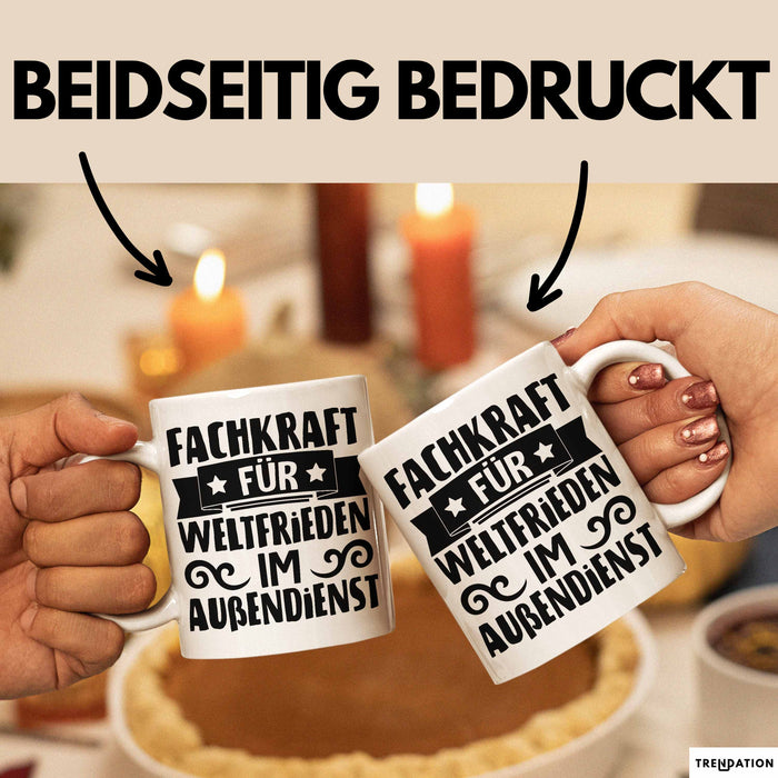 Humor Tasse Geschenk Fachkraft Für Weltfrieden Im Außendienst Becher Weiß Trendation