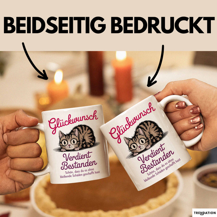 Schüler Abschluss Tasse Geschenk Lustige Geschenkidee Spruch Glückwunsch Verdient Bestanden Weiß Trendation