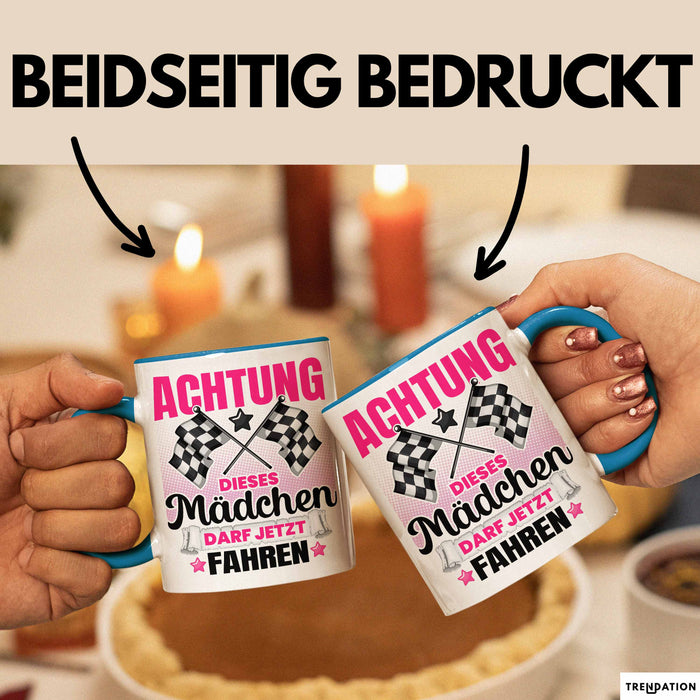 Führerschein Bestanden Geschenk Tasse Bestandener Führerschein Achtung Dieses Mädchen Darf Jetzt Fahren Fahrschule Kaffee-Becher Blau Trendation