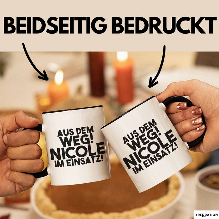 Nicole Tasse Aus Dem Weg! Nicole Im Einsatz! Geschenk
