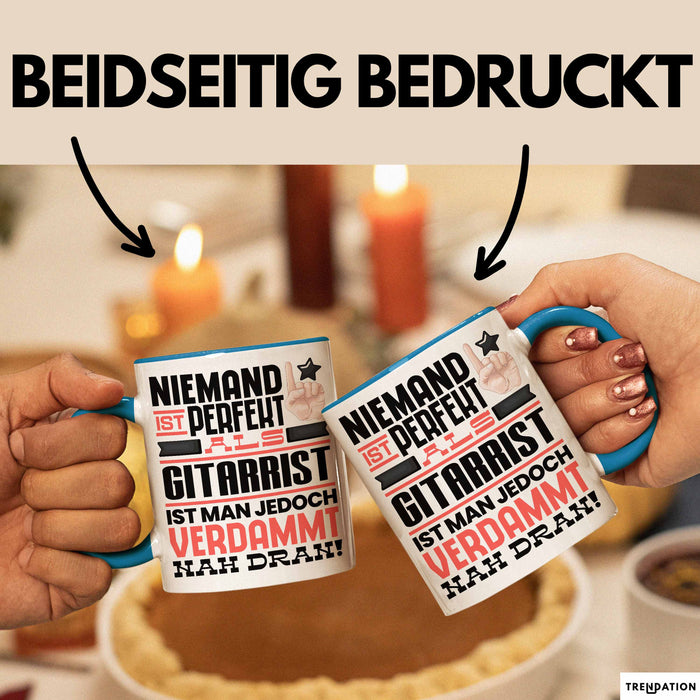 Gitarrist Geschenk Tasse Lustige Geschenkidee für Gitarrist Geburtstag Kaffee-Becher Niemand Ist Perfekt Aber Als Gitarrist Ist Man Nah Dran Blau Trendation
