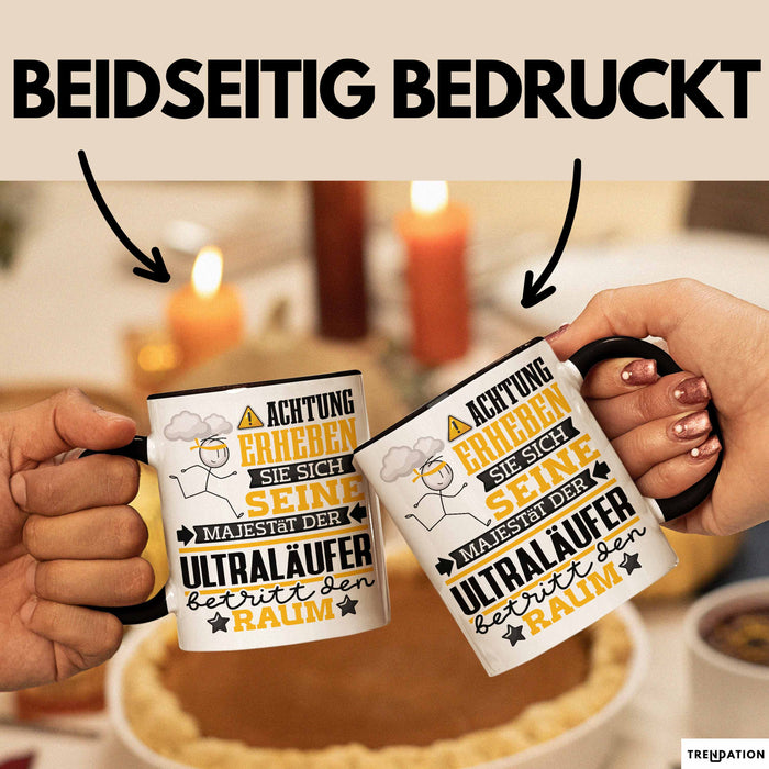 Ultraläufer Geschenk Tasse Lustiger Spruch Erheben Sie Sich Der Ultraläufer Betritt den Raum Schwarz Trendation