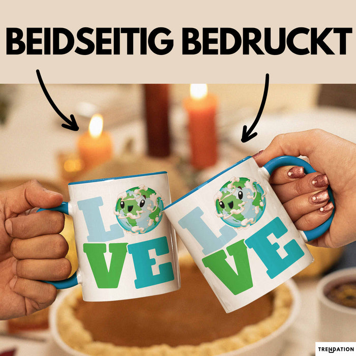 Erde Tasse Geschenk LOVE Schriftzug Lächelnde Erde Geschenkidee Blau Trendation