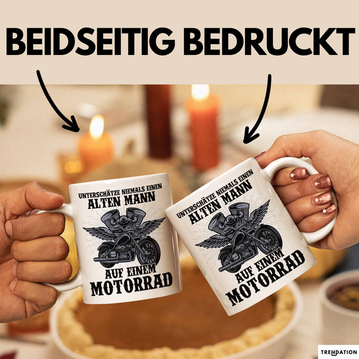Motorradfahrer Geschenk Tasse Kaffee-Becher Motorrad Spruch Unterschätze Niemals Einen Alten Mann Auf Einem Motorrad Spruch Männer Weiß Trendation
