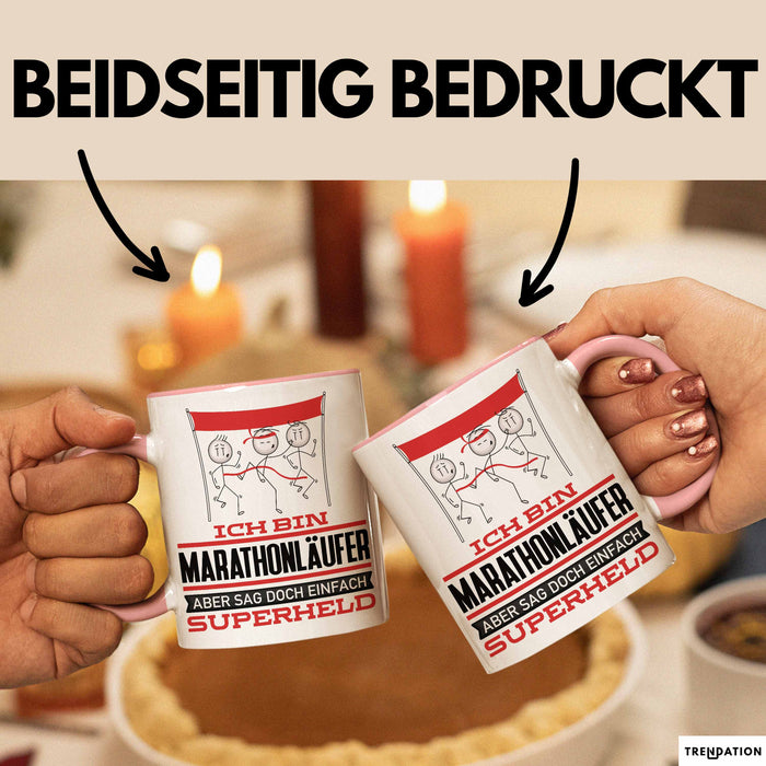 Marathonläufer Geschenk Tasse Ich Bin Marathonläufer Aber Sag Doch Einfach Superheld Lustige Geschenkdiee für Marathonläufer Kaffee-Becher Rosa Trendation