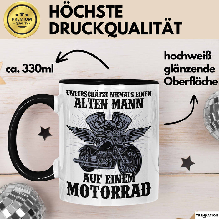 Motorradfahrer Geschenk Tasse Kaffee-Becher Motorrad Spruch Unterschätze Niemals Einen Alten Mann Auf Einem Motorrad Spruch Männer Schwarz Trendation