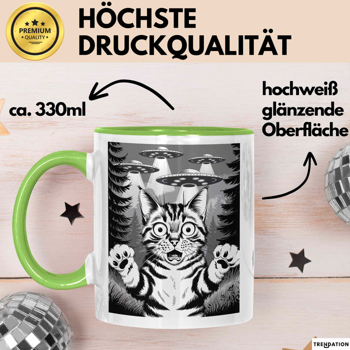 Katzen Tierliebhaber Tasse Geschenk Lustige Geschenkidee Spruch Alien UFO Katze Grün Trendation