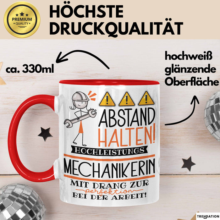 Mechanikerin Tasse Geschenk Lustig Abstand Halten Hochleistungs-Mechanikerin Mit Drang Zur Perfektion Bei Der Arbeit Rot Trendation