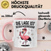 Flamingo Trinkend Tasse Geschenk Lustige Geschenkidee Spruch Die Lage Ist Besäufniserregend Rosa Trendation