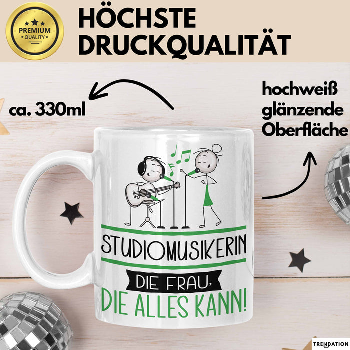 Studiomusikerin Geschenk Tasse Becher Die Frau Die Allen Kann Geschenkidee für eine Studiomusikerin Lustig Weiß Trendation