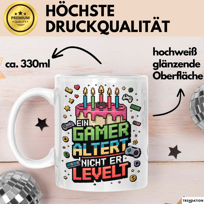 Gamer Geburtstag Tasse Geschenkidee Ein Gamer Steigt Auf Weiß Trendation