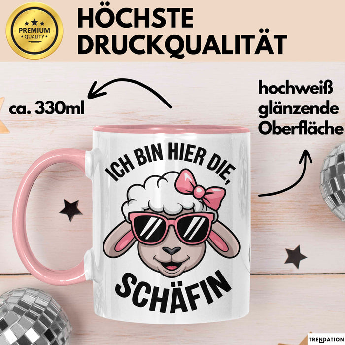 Schaf Tier Bauer Tasse Becher Geschenk Lustige Geschenkidee Spruch Ich Bin Hier Die Schäffin Rosa Trendation