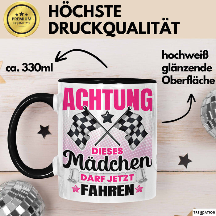 Führerschein Bestanden Geschenk Tasse Bestandener Führerschein Achtung Dieses Mädchen Darf Jetzt Fahren Fahrschule Kaffee-Becher Trendation