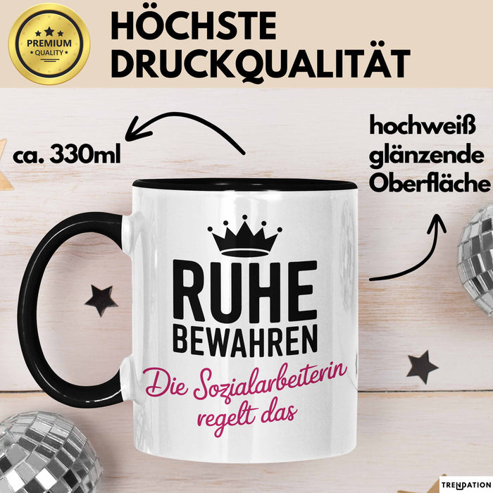 Sozialarbeiter Tasse Geschenk Lustige Geschenkidee Spruch Ruhe Bewahren Die Sozial Arbeiterin Regelt Das Trendation