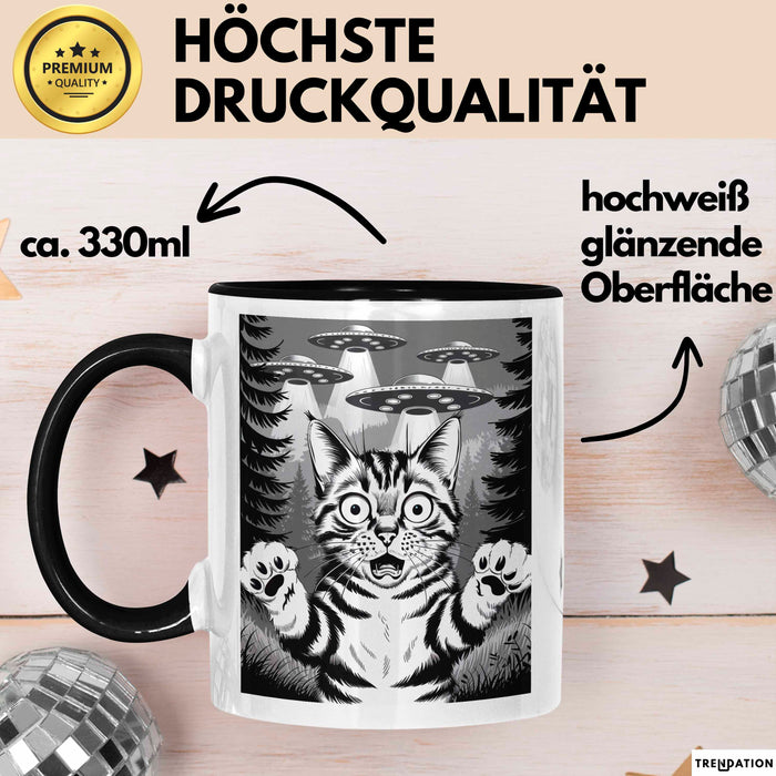 Katzen Tierliebhaber Tasse Geschenk Lustige Geschenkidee Spruch Alien UFO Katze Schwarz Trendation