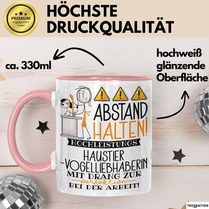 Haustier-Modedesignerin Tasse Geschenk Lustig Abstand Halten Hochleistungs-Haustier-Modedesignerin Mit Drang Zur Perfektion Bei Der Arbeit Rosa Trendation