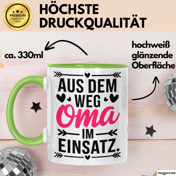 Oma Großmutter Tasse Becher Geschenk Lustige Geschenkidee Spruch Aus Dem Weg Oma Im Einsatz Grün Trendation