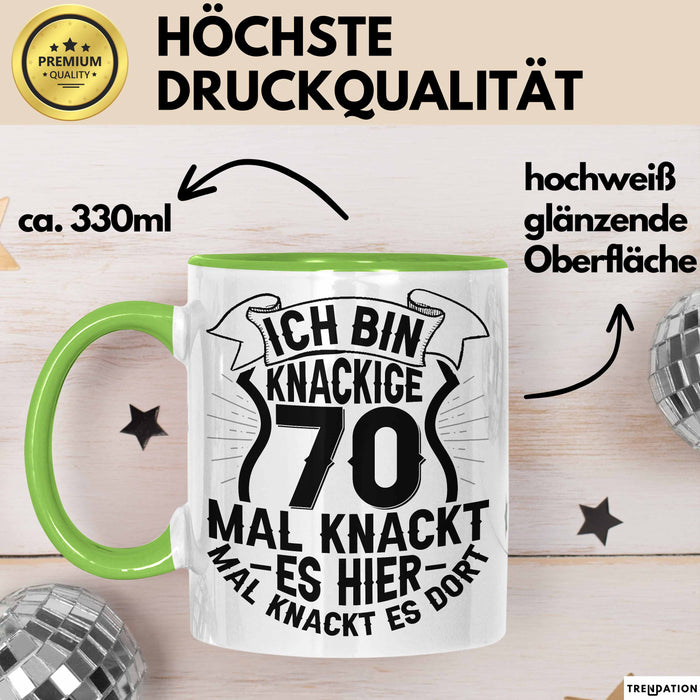 70er Geburtstag Geschenk Männer Frauen Ich Bin Knackige 70 Tasse Geschenkidee Lustiger Spruch Opa 70. Geburtstag Kaffee-Becher Grün Trendation