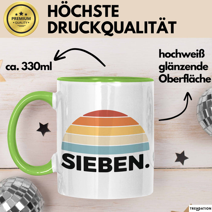 Tasse Retro SIEBEN. Design mit Sonnenuntergangsfarben 7. Geburtstag Jungs Grün Trendation